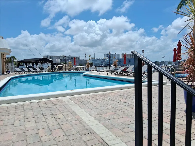 100 Golden Isles Dr #206 — Photo 10