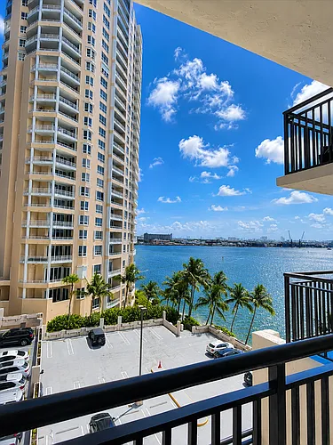540 Brickell Key Dr Photo 1