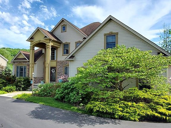 2nd image of 102 Woodview Dr