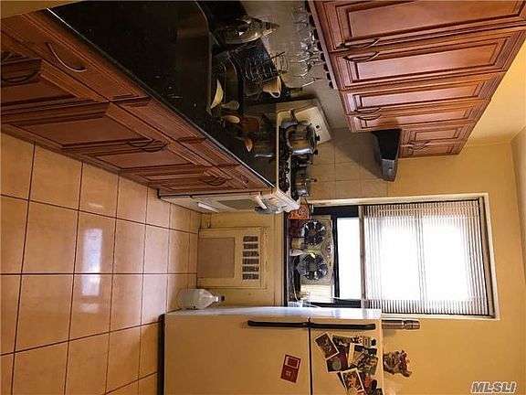 3rd image of 90-11 Northern Blvd #410