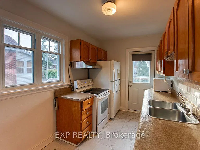 448 Holland Ave — Photo 33