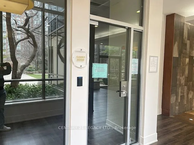 3880 Duke Of York Blvd #1608 — Photo 35