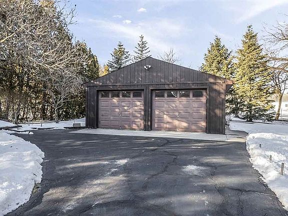 5th image of 575 S Hemlock Rd