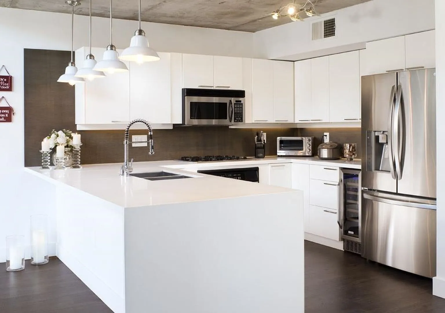 Modern condo in the prestigious DOMA building! — Photo 4