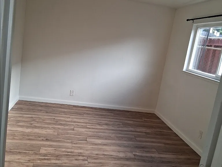 303 Armour Ave #0 — Photo 4