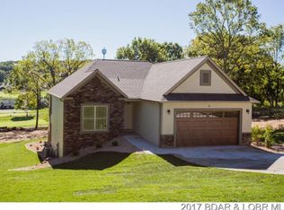 2 Crossfox Ct, Camdenton, MO 65020