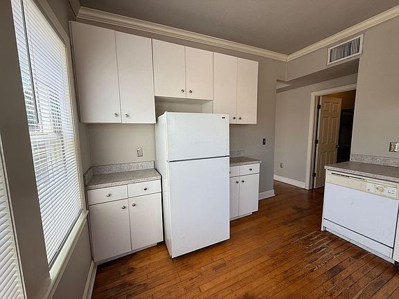 4th image of 1629 NW 22nd St APT 102
