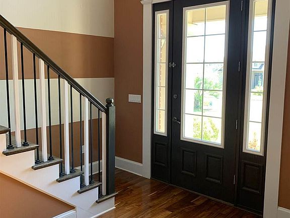 3rd image of 958 Grindstone Ln