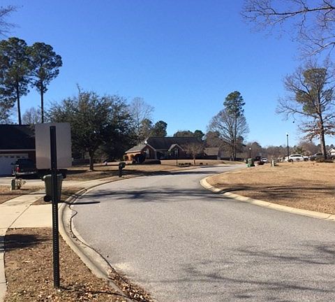 4th image of 3125 Foxcroft Cir