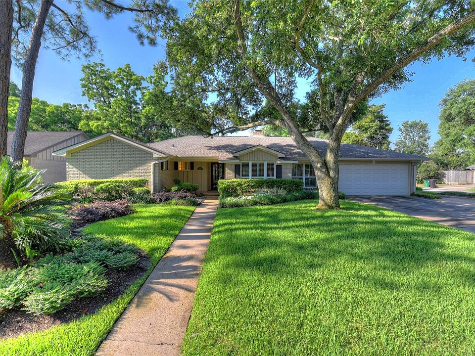 1st image of 4327 Silverwood Dr
