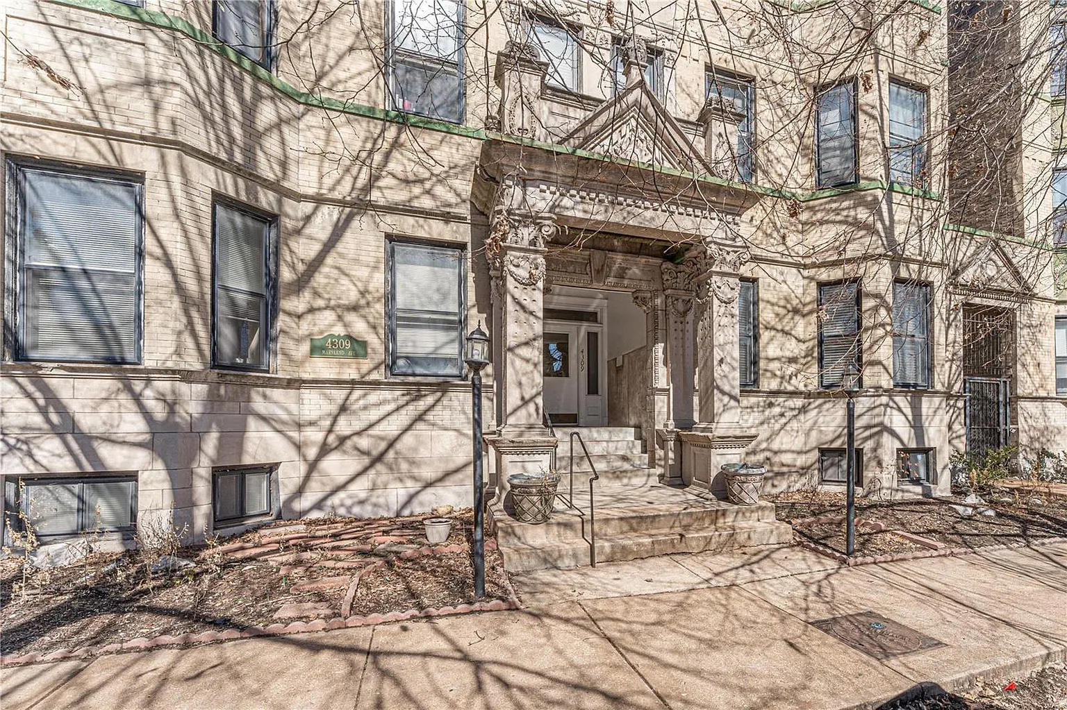 4309 Maryland Ave APT 3B photo 1