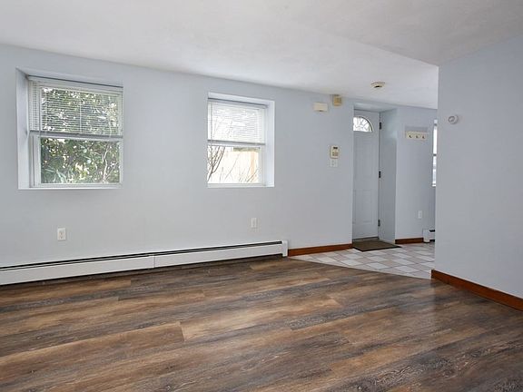 3rd image of 218 Garfield Ave #2