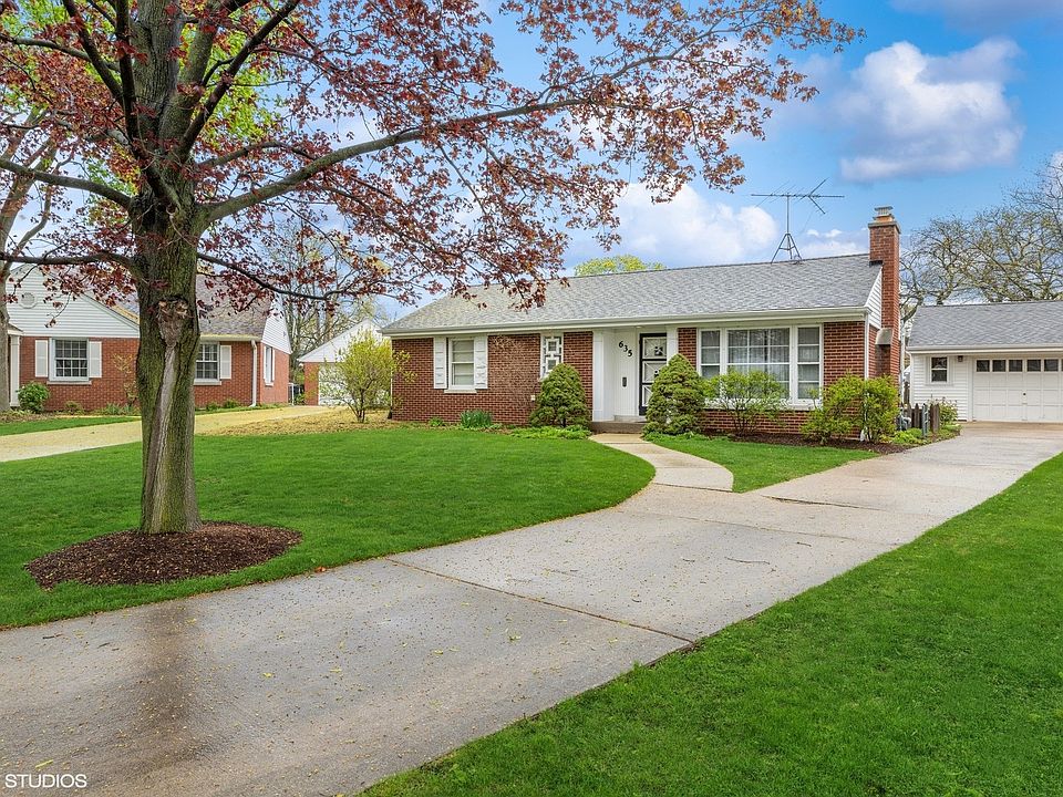 1st image of 635 Garden Ct