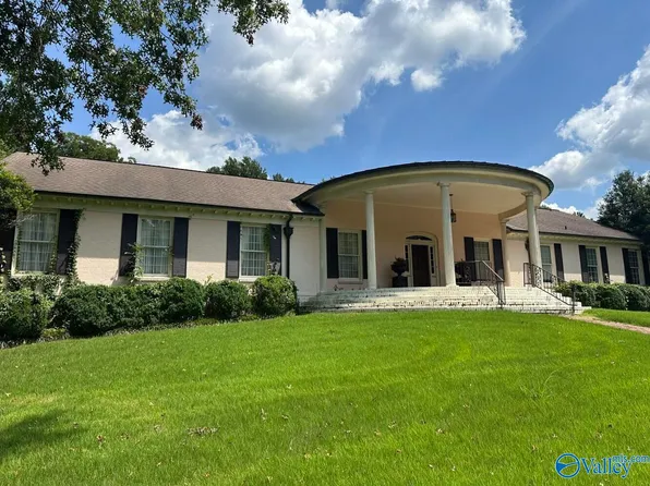1500 Dug Hill Rd, Brownsboro, AL 35741