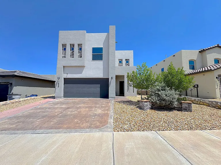7805 Enchanted View Dr — Photo 1