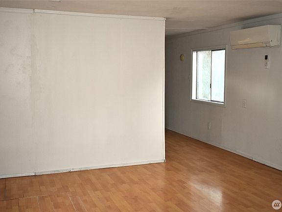 4th image of 1921 208th Street E #81