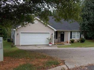202 Luke Ct, Easley, SC 29640