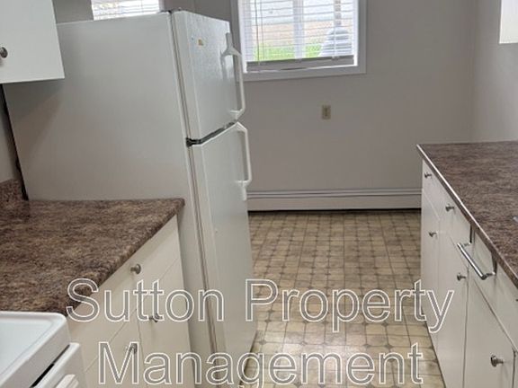 5th image of 10204 106th Ave Unit 101