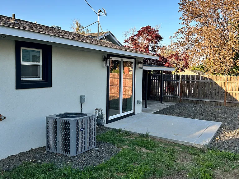 2902 Bonnie Doon Ave — Photo 1