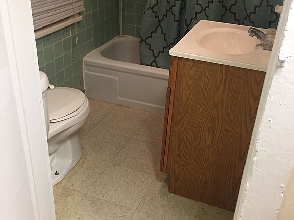 3rd image of 133 Grand St APT 1