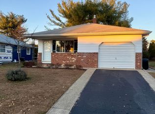 8 Nevis Court, Toms River, NJ 08757