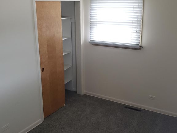 3rd image of 9425 Ozark St