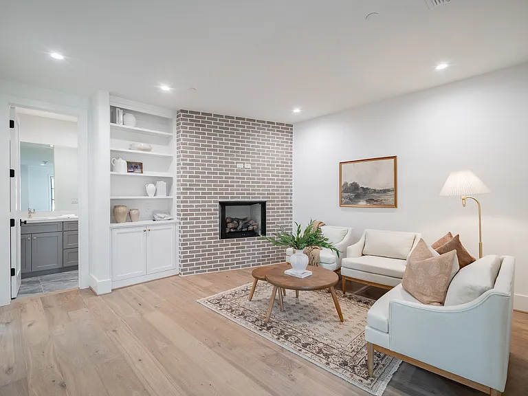 4525 Emerson Ave #3L — Photo 13