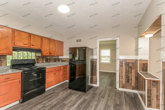 6645 Thurston Ave — Photo 7