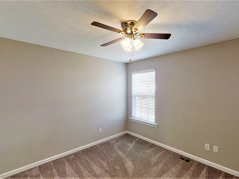 407 Brantley Cove Cir — Photo 16