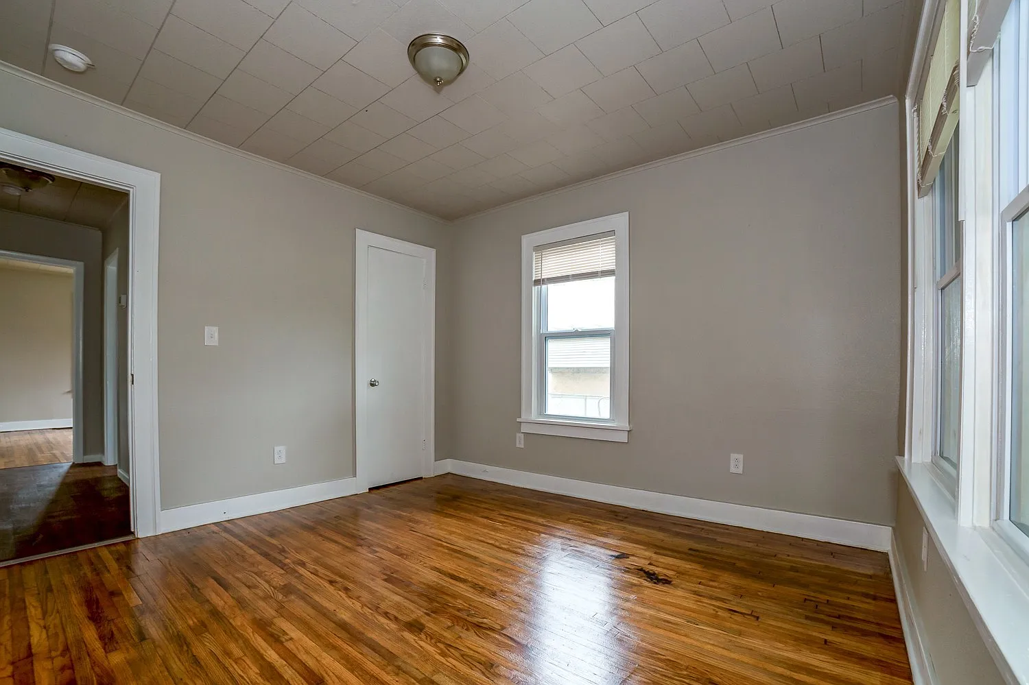 Full gut remodel! All new everything!! Come check it out. — Photo 2