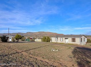 54125 N Mariposa Ln, Seligman, AZ 86337