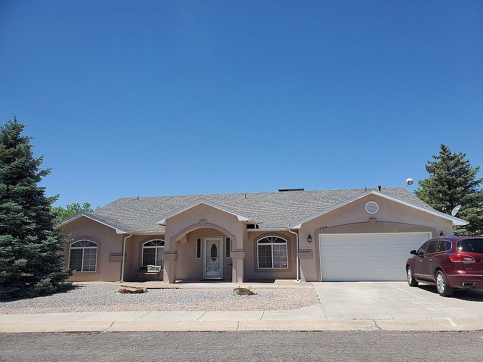 1st image of 1704 Juniper Dr