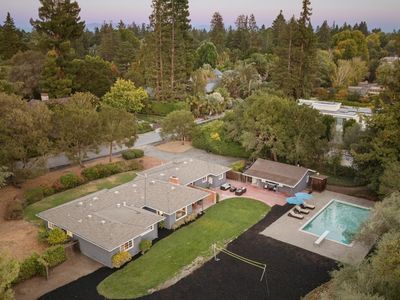 134 Hawthorne Dr, Atherton, CA, 94027