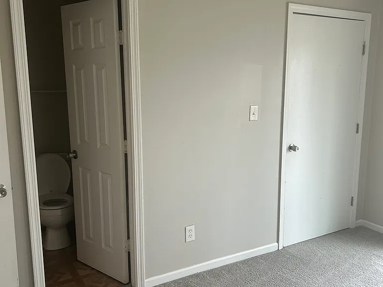 328 Kickapoo St #B — Photo 9