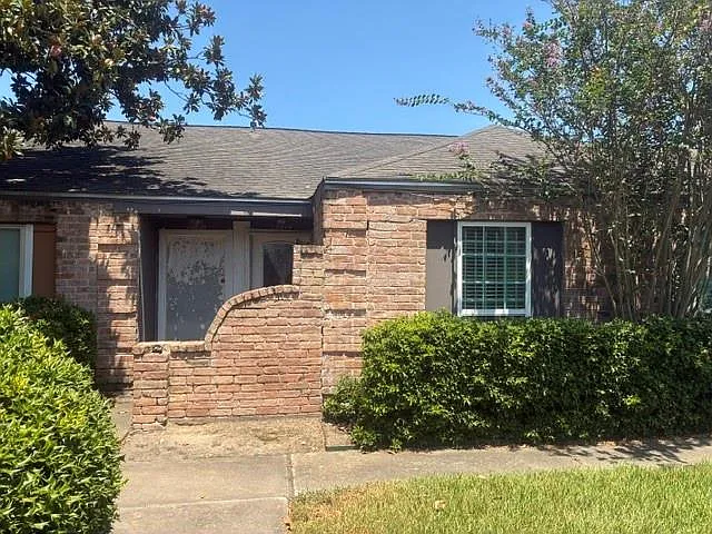 3 bed, 2.0 bath, 1312 sqft, $1,800 — Photo 1