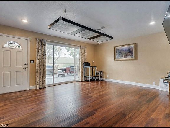 3rd image of 3478 Braewood Dr