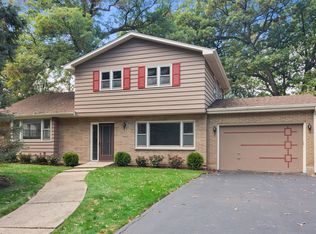 1288 Banbury Rd, Mundelein, IL 60060