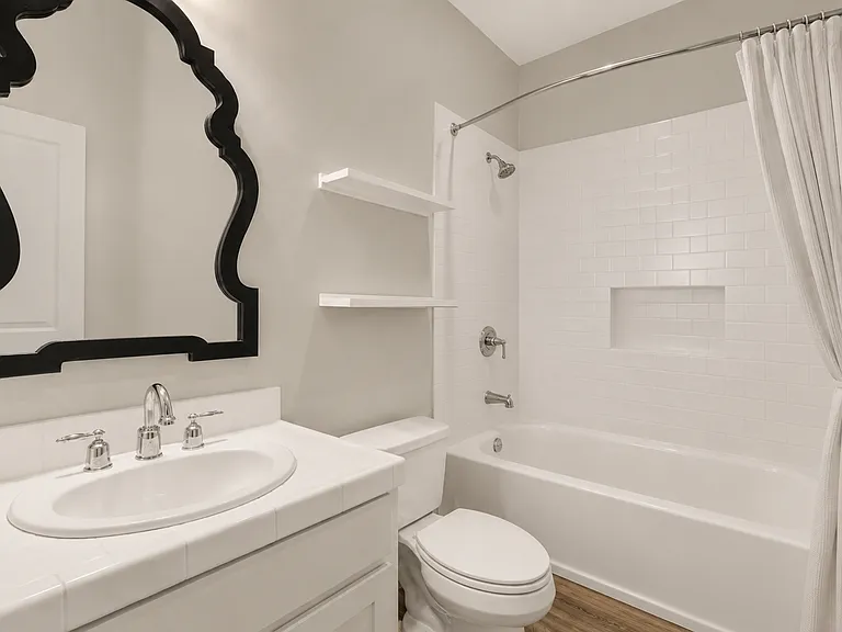 1401 Hillmont St #B — Photo 18