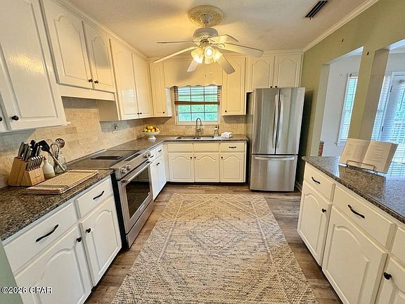 4th image of 2674 Robin Hood Ln