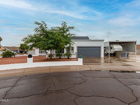 3rd image of 8742 W MEADOWBROOK Avenue