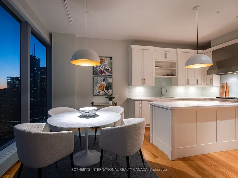 183 Wellington St W #4301 — Photo 12