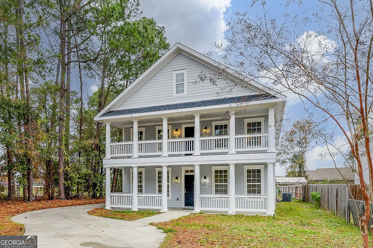 8 bed, 8.5 bath, 3216 sqft, $5,000 — Photo 3
