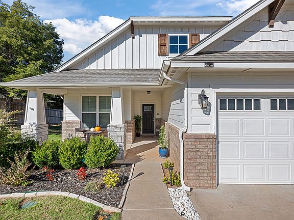 5th image of 8835 Tall Oaks Dr