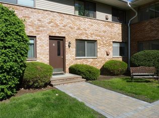 6 Ridge Rd, Congers, NY 10920