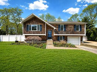 104 Seagate Lane, Hyannis, MA 02601