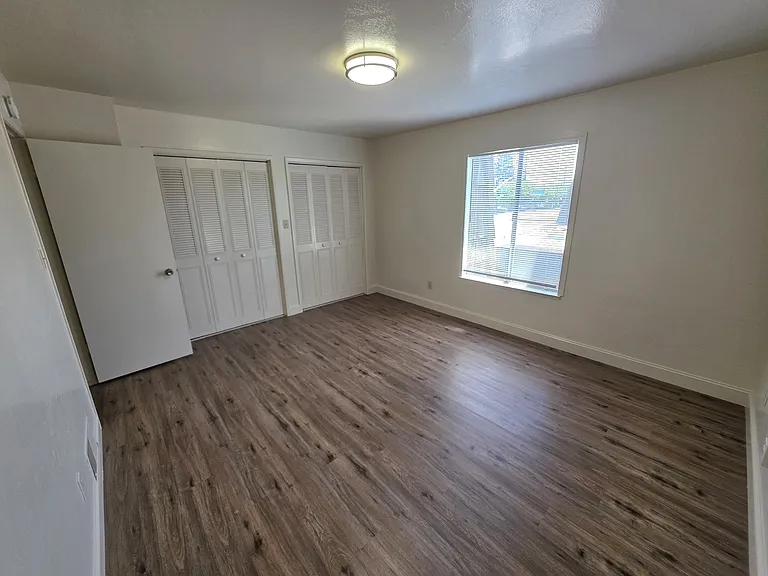 200 W Turner Rd #1 — Photo 10