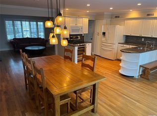 1716 James St, Merrick, NY 11566