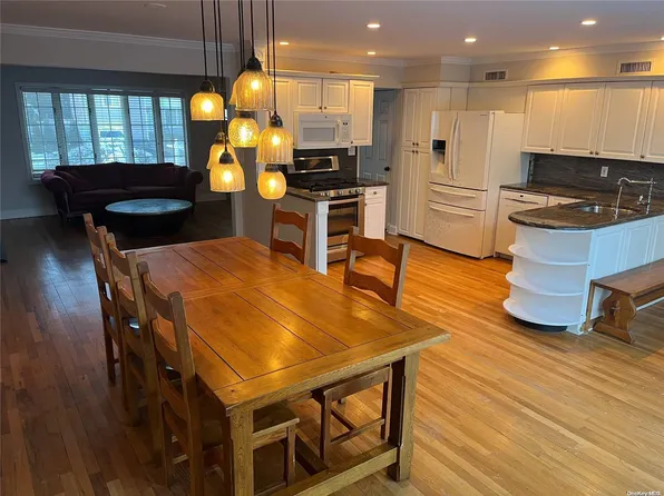 1716 James Street, Merrick, NY 11566