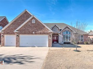 506 Lyndal Ln, Bentonville, AR 72712