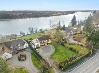 21866 River Rd, Maple Ridge, BC V2X 2C1